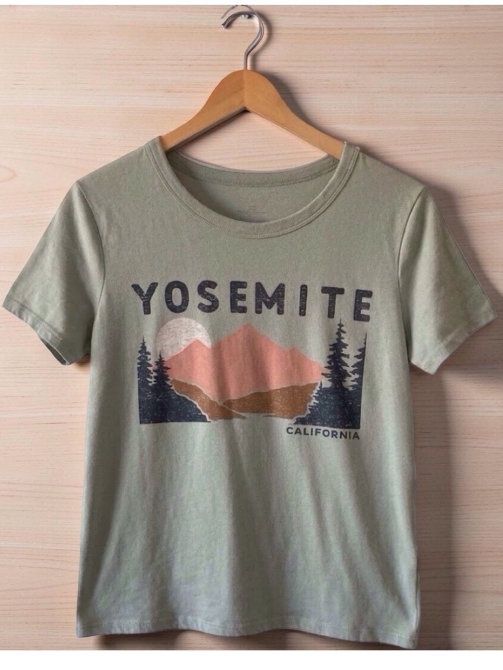 Yosemite California Graphic Tee L | Sage Green National Park Style